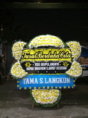 Papan Bunga Duka di Mandobo