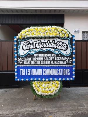 Papan Bunga Duka di Mandobo